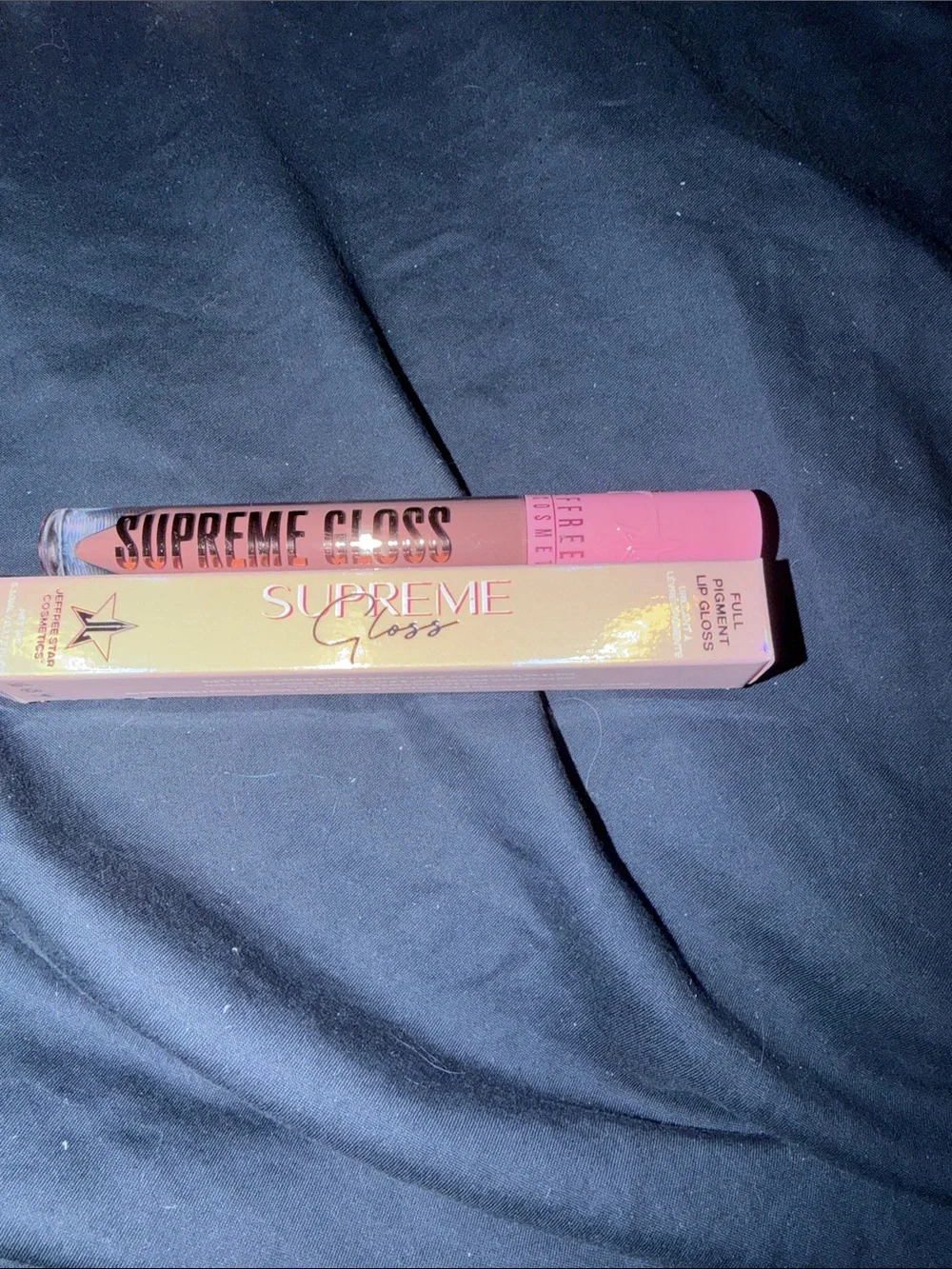 Jeffree Star Supreme Gloss Lip Gloss - Pink Holographic Packaging - Tea Bag